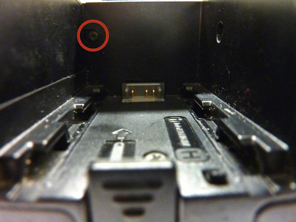 Sony Handycam HDR-XR500V Door Replacement: crwdns2935265:06crwdnd2935265:02crwdnd2935265:02crwdne2935265:0