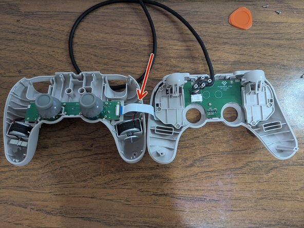 Disassembling 8BitDo Pro 2 Wired Joystick Board, Open the controller: 手順 3、 3の画像 3