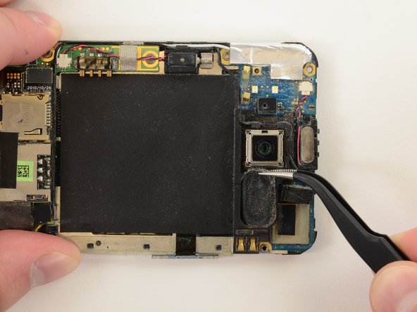 HTC Inspire 4G Display Assembly Replacement: 步骤 21 中的图像 2，3