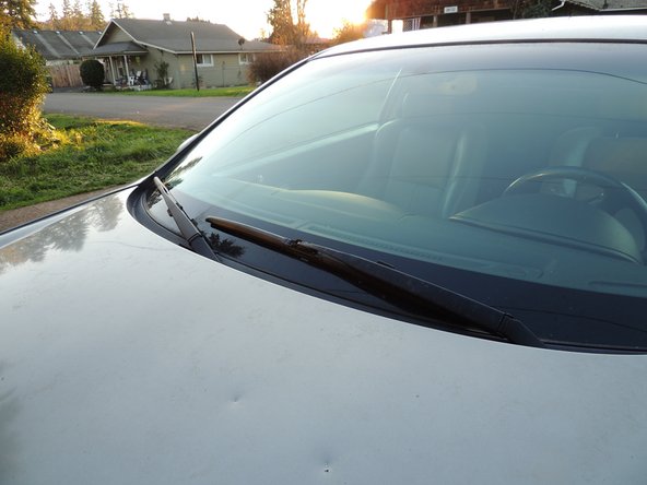 2005 Infiniti G35 Windshield Wiper Replacement: crwdns2935265:06crwdnd2935265:02crwdnd2935265:02crwdne2935265:0