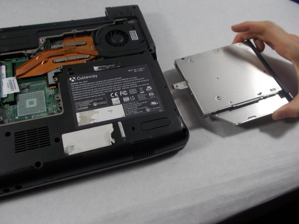 Gateway MA7 CD/DVD Drive Replacement: crwdns2935265:06crwdnd2935265:03crwdnd2935265:03crwdne2935265:0