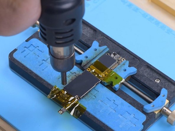 How to fix an iPhone XR stuck on Apple logo