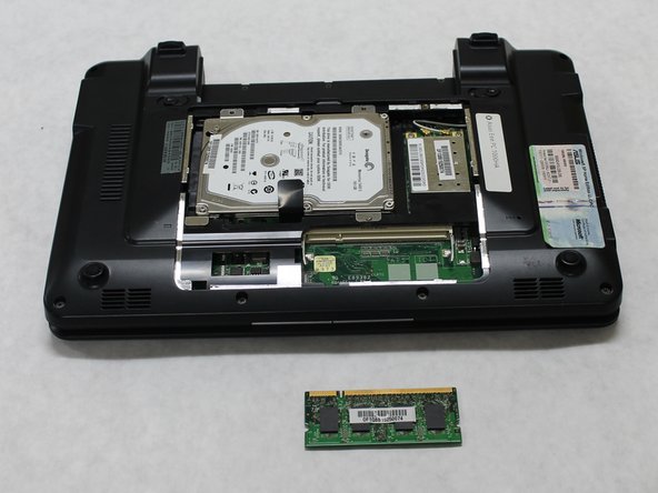 Asus Eee PC 1000HA RAM Replacement: crwdns2935265:06crwdnd2935265:02crwdnd2935265:02crwdne2935265:0
