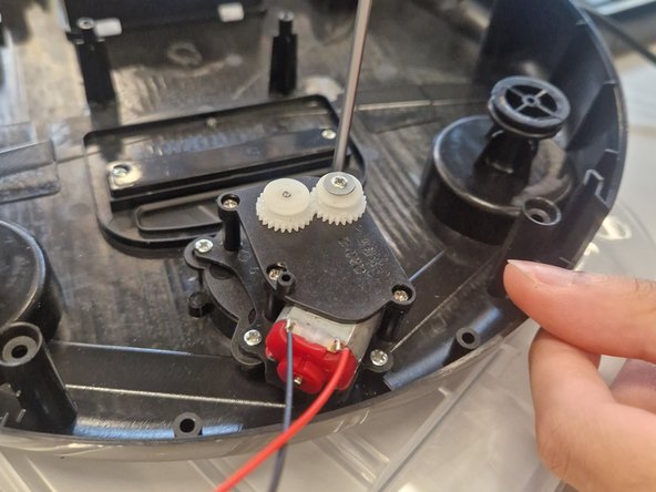 YT-88 Automatic Intelligent Sweeping Robot Full Disassembly, Removing the driving assembly: crwdns2935265:014crwdnd2935265:03crwdnd2935265:03crwdne2935265:0