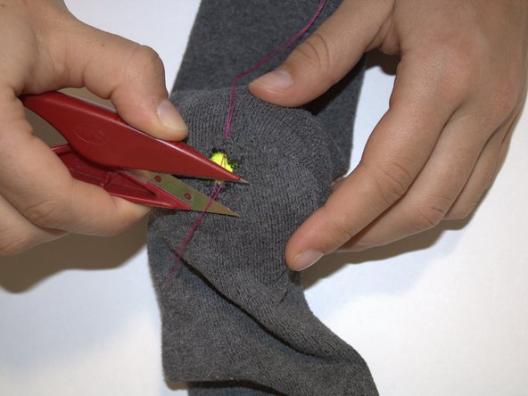 How to Fix a Small Hole in a Sock: crwdns2935265:03crwdnd2935265:03crwdnd2935265:03crwdne2935265:0