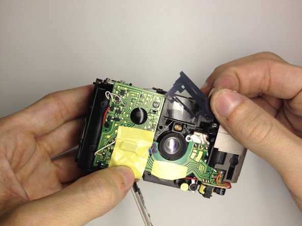Disassembling Kodak Advantix F350 View Finder: crwdns2935265:019crwdnd2935265:02crwdnd2935265:02crwdne2935265:0