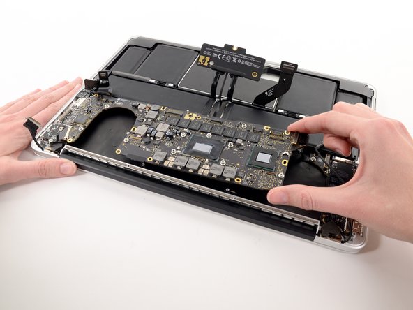 MacBook Pro 13" Retina Display Early 2013 MagSafe DC-In Board Replacement: crwdns2935265:032crwdnd2935265:02crwdnd2935265:02crwdne2935265:0