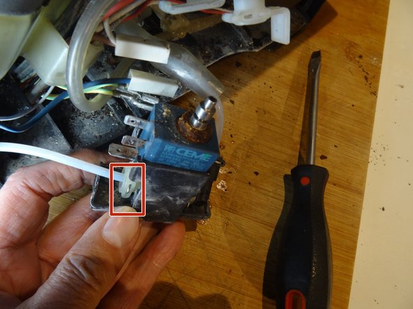 Replace lower solenoid valve on Ecam 350.55: crwdns2935265:05crwdnd2935265:02crwdnd2935265:02crwdne2935265:0