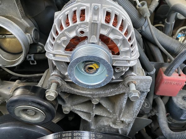 2005 Chevrolet Tahoe Alternator Replacement: crwdns2935265:09crwdnd2935265:02crwdnd2935265:02crwdne2935265:0