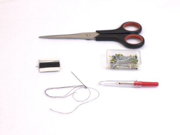 How to fix a Detached Backpack Strap, Prepare the area for the repair: crwdns2935265:01crwdnd2935265:03crwdnd2935265:03crwdne2935265:0