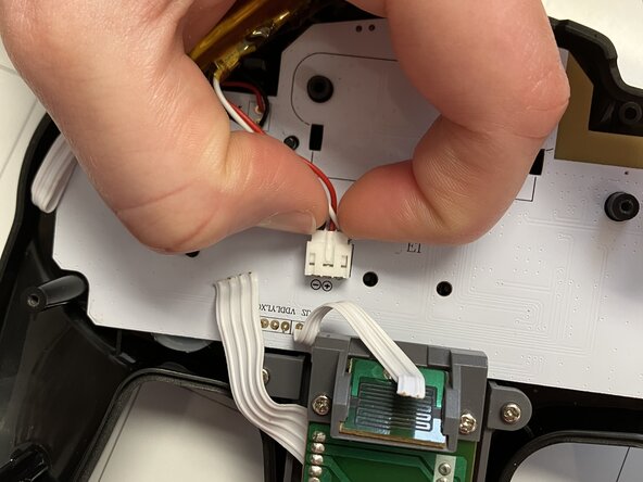SAFFUN Wireless N64 Controller Battery Replacement: 步骤 8 中的图像 2，3