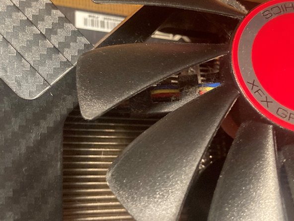 Radeon RX 580 Video Card Fan Replacement, Remove both fans: crwdns2935265:06crwdnd2935265:02crwdnd2935265:02crwdne2935265:0