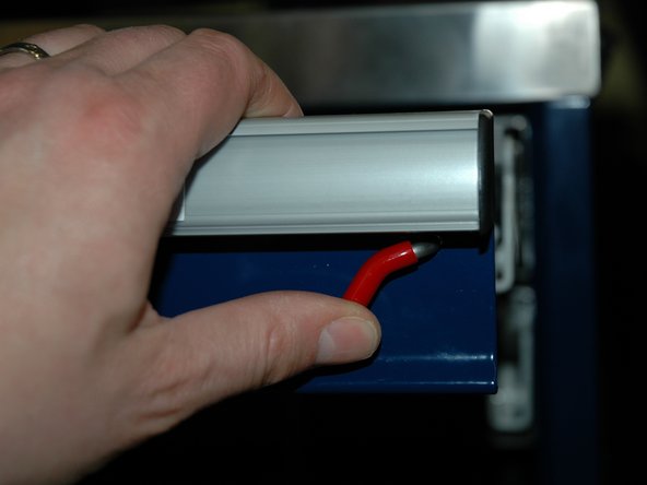 Installing Mercedes W166 RAV Tool Box: crwdns2935265:015crwdnd2935265:02crwdnd2935265:03crwdne2935265:0