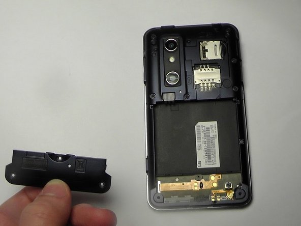 LG Thrill 4G SIM/Micro SD Card Replacement, Speaker Removal: crwdns2935265:04crwdnd2935265:02crwdnd2935265:02crwdne2935265:0