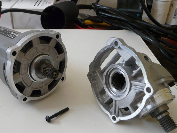 Disassembling Bauker PGA115G1.2 Angle grinder, Remove the front section: crwdns2935265:010crwdnd2935265:03crwdnd2935265:03crwdne2935265:0