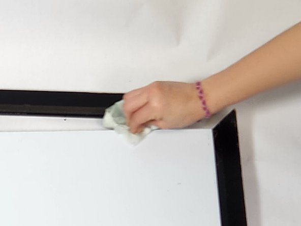 How to Repair a Whiteboard Frame: passo 3, immagine 3 di 3