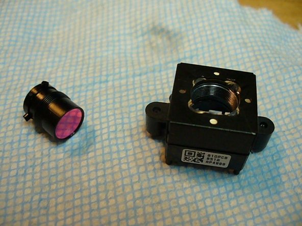 Logitech Webcam Pro 9000 Teardown: 步骤 9 中的图像 3，3