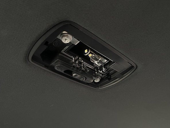 2020 Honda Civic Cabin Lights Replacement: passo 8, immagine 3 di 3