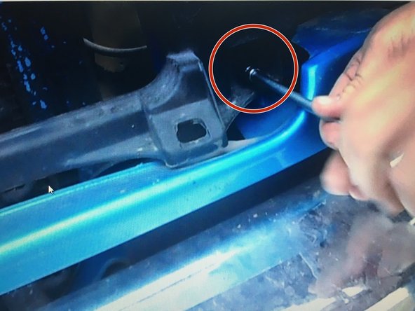 1992-1996 Ford F series-Bronco Header Panel Replacement: crwdns2935265:04crwdnd2935265:01crwdnd2935265:01crwdne2935265:0