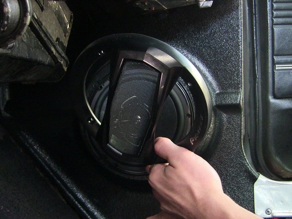 1967-68 Mustang Kick Panel Speaker Replacement: crwdns2935265:05crwdnd2935265:02crwdnd2935265:03crwdne2935265:0