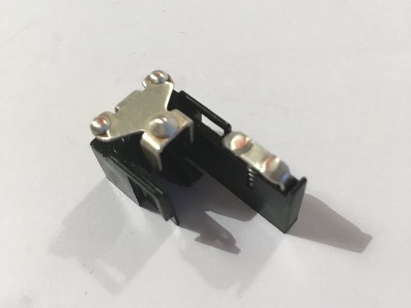 Mercedes W123 Hazard Swich Disassembly: crwdns2935265:06crwdnd2935265:02crwdnd2935265:03crwdne2935265:0