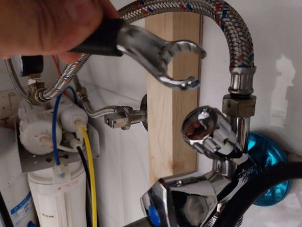 Construcción casera de una llave fija acodada mini, para latiguillos  de 3/8 - Fontanería en espacios pequeños.: paso 16, imagen 1 de 3