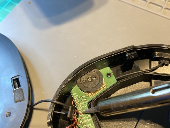 Turtle Beach Atlas One Audio Cable Replacement, De-solder the old wiring: stap 0, afbeelding 3 van 3