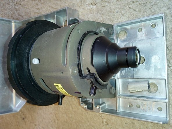 Smart UF75 DLP Projector Disassembly, A look at the separated optical parts: crwdns2935265:018crwdnd2935265:02crwdnd2935265:03crwdne2935265:0