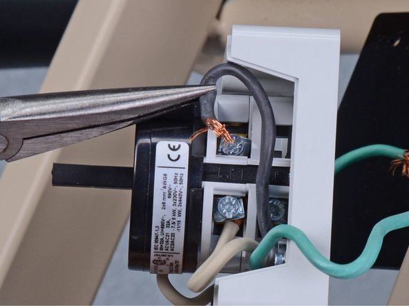 EDCO Disk Grinder 50200-HD On/Off Switch Replacement: crwdns2935265:017crwdnd2935265:03crwdnd2935265:03crwdne2935265:0