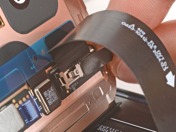 Google Pixel 10 Screen Replacement, Install the bracket: crwdns2935265:030crwdnd2935265:01crwdnd2935265:03crwdne2935265:0