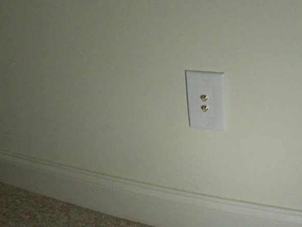 Coaxial Wall Plate with Two-Way Signal Splitter Replacement: crwdns2935265:06crwdnd2935265:02crwdnd2935265:02crwdne2935265:0