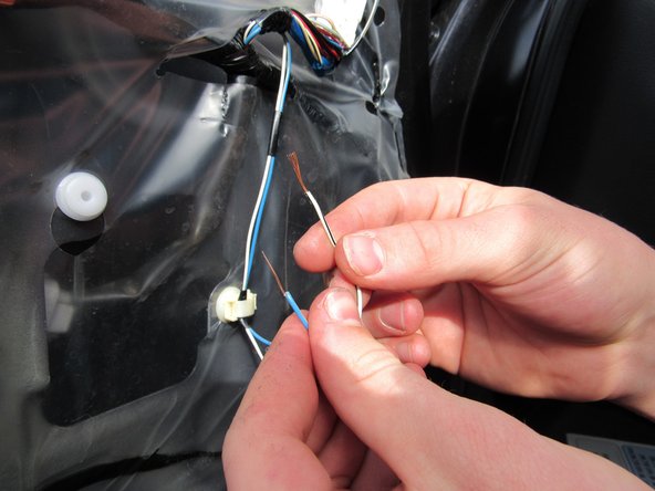 2009 Subaru Impreza WRX Front Speaker Replacement: crwdns2935265:016crwdnd2935265:02crwdnd2935265:02crwdne2935265:0