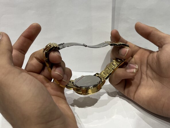 How to Replace a Guess W0016L2 Watch Battery, Watch Battery: crwdns2935265:01crwdnd2935265:03crwdnd2935265:03crwdne2935265:0