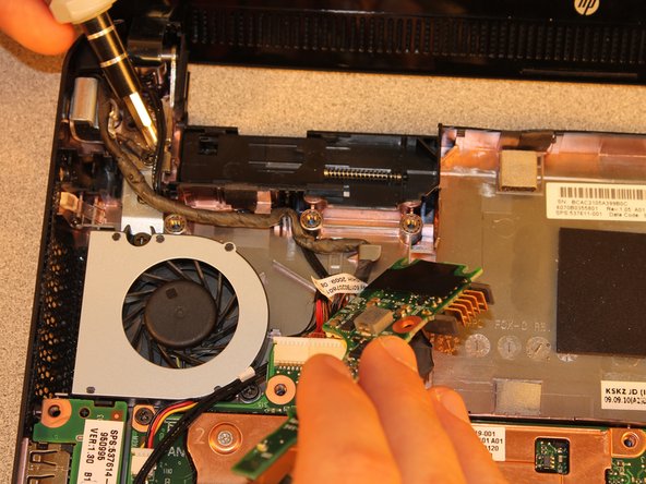 HP Mini 110-1046NR Screen Replacement: crwdns2935265:013crwdnd2935265:02crwdnd2935265:03crwdne2935265:0