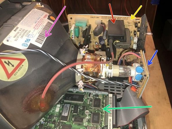 Macintosh Classic II Logic Board Removal: crwdns2935265:05crwdnd2935265:02crwdnd2935265:03crwdne2935265:0