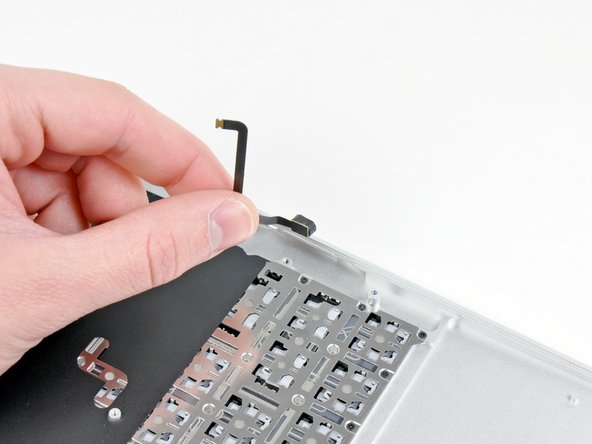 MacBook Air 11" Late 2010 Upper Case Replacement: crwdns2935265:037crwdnd2935265:02crwdnd2935265:02crwdne2935265:0