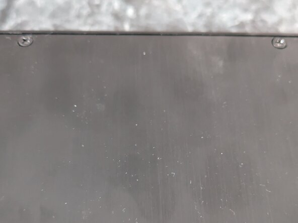 Disassembling Antsle One D Server, Remove Front Plate: 手順 1、 3の画像 3