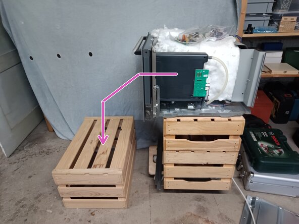 Siemens HLHB26 Steamer Demontage und Austausch der Wärmedämmung: Schritt 23, Bild 1 von 2