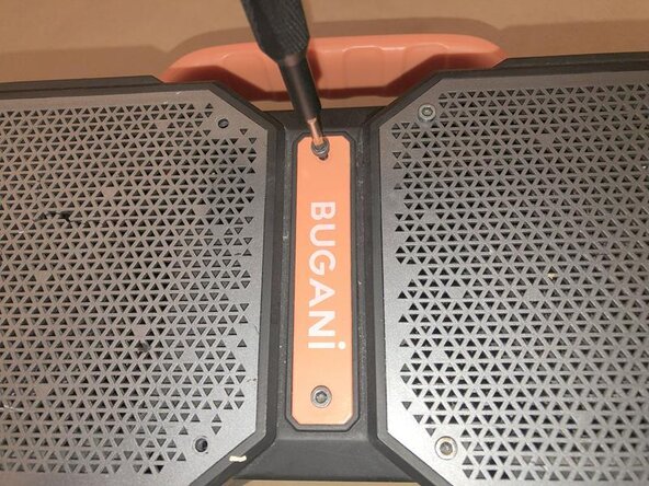 Bugani M83 wireless speaker Battery Replacement: adım 3, 3 resimden 2.