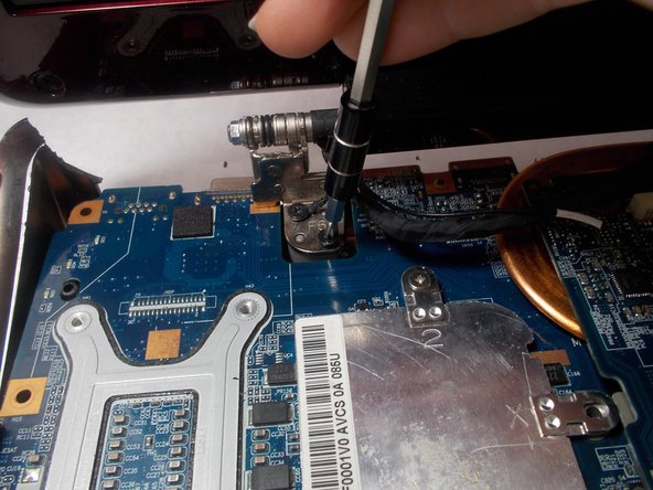 Toshiba Qosmio X305-Q704 Screen Replacement: crwdns2935265:09crwdnd2935265:03crwdnd2935265:03crwdne2935265:0