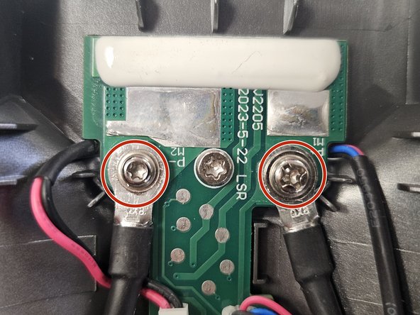 Dreame T30: Display Replacement, Remove the cables from the PCBA: crwdns2935265:05crwdnd2935265:02crwdnd2935265:03crwdne2935265:0