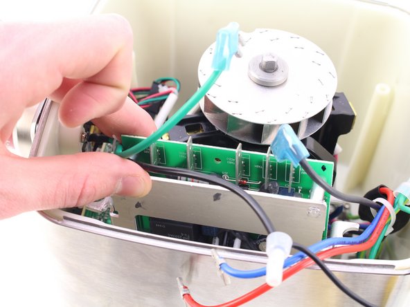 Wolf Gourmet WGBL100S Control Board Replacement: crwdns2935265:06crwdnd2935265:02crwdnd2935265:02crwdne2935265:0