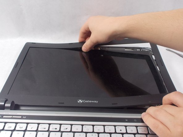 Gateway ID49C07U Screen Replacement: crwdns2935265:09crwdnd2935265:02crwdnd2935265:03crwdne2935265:0