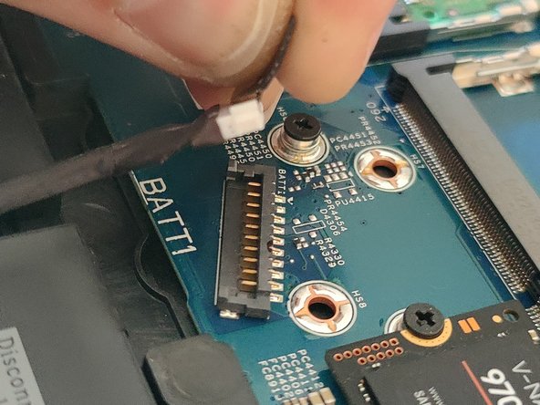 RAM Replacement on Dell Latitude 5520 and 5530, Unplug the Battery: crwdns2935265:03crwdnd2935265:03crwdnd2935265:03crwdne2935265:0