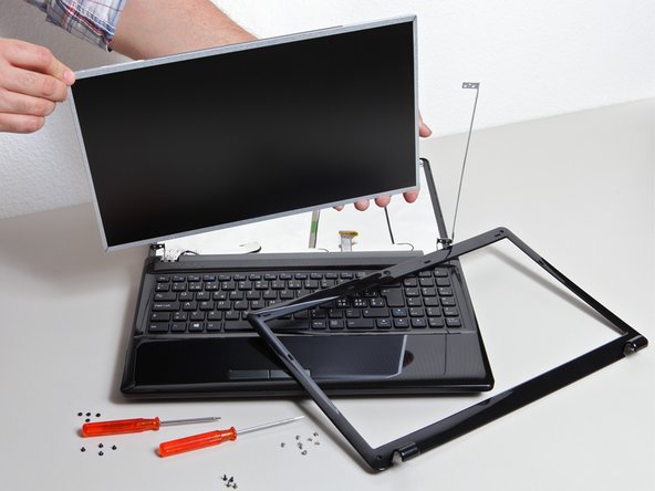 why! W253EU 15,6" Bildschirm auswechseln: step 5, image 3 of 3