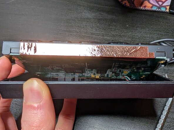 Elgato Stream Deck MK.1 Screen Replacement, Lifting the circuit board: crwdns2935265:02crwdnd2935265:02crwdnd2935265:02crwdne2935265:0