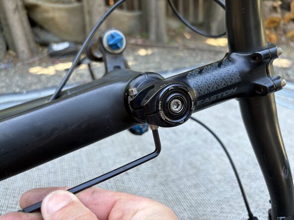 Fox32 Mountain Bike Front Air Suspension Fork Seal and Oil Replacement: étape 13, image 2 de 3