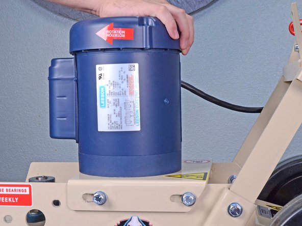 EDCO Floor Stripper TS8 .75L (2017) Striker Plate Replacement, Slide motor mount forward: crwdns2935265:05crwdnd2935265:02crwdnd2935265:02crwdne2935265:0