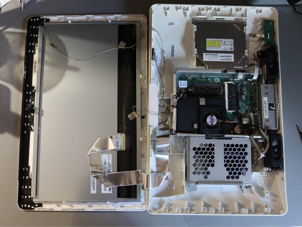 HP 20-c010 RAM-vervanging/-upgrade, Het display voorzichtig losmaken: stap 4, afbeelding 1 van 1