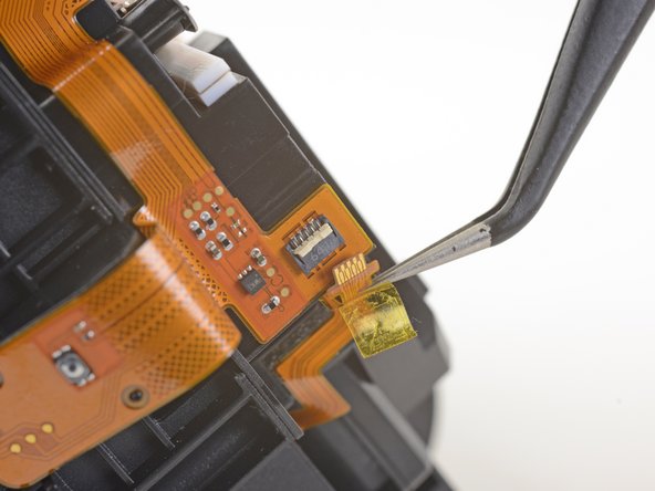 HTC Vive Facerest Midframe Replacement, Disconnect the facerest midframe: crwdns2935265:026crwdnd2935265:03crwdnd2935265:03crwdne2935265:0